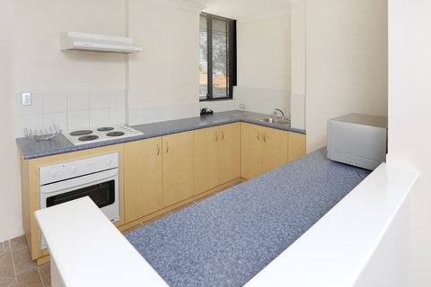 Assured Waterside Apartments - Accommodation ACT 5