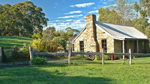 Adelaide Hills Country Cottages - Gum Tree Cottage - Accommodation ACT 3