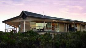 Island Beach Lodge - Accommodation ACT 6