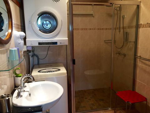Bet's Bed And Breakfast Studio - Accommodation ACT 8