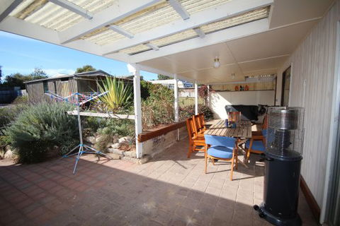 LJ Hooker Goolwa Holiday Rentals - 12 Willmett Road, Goolwa Beach - Accommodation ACT 3