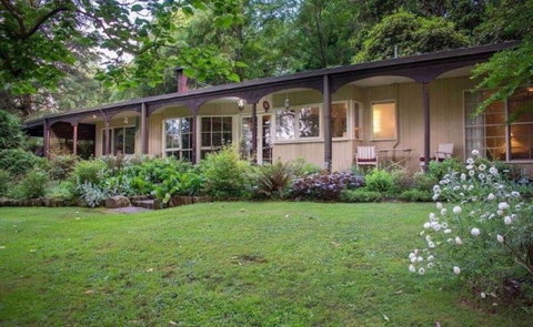 Sunflower Cottage - Accommodation ACT 4