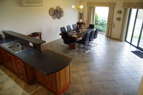 Marina Park View - Accommodation ACT 1
