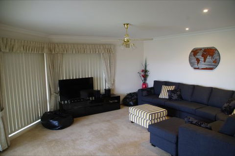Marina Park View - Accommodation ACT 3