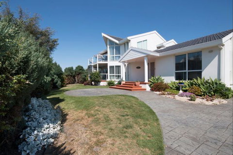 Ocean Manor Bed And Breakfast - Accommodation ACT 8