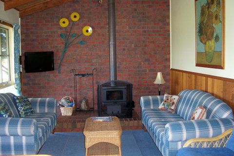 Sunflower Cottage - Accommodation ACT 1