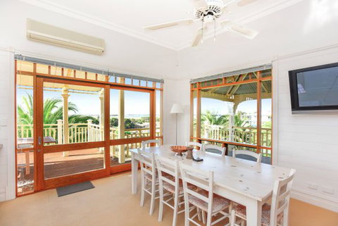 34 Janz Avenue - Accommodation ACT 4