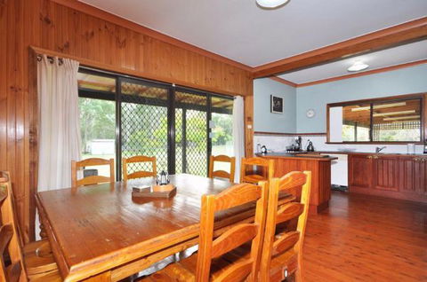 Lovedale Country Lodge - Accommodation ACT 1
