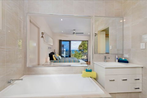 Akama Vista - Couple's Retreat - Accommodation ACT 4