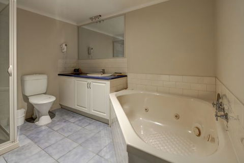 Ashmont Motor Inn And Apartments - Accommodation ACT 4