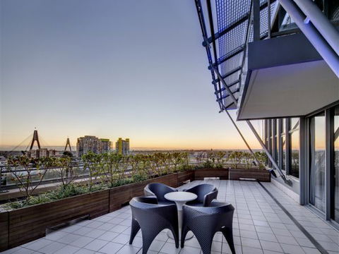 Astral Tower And Residences At The Star - Accommodation ACT 5