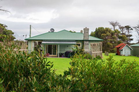 Baileys Lane - Accommodation ACT 3