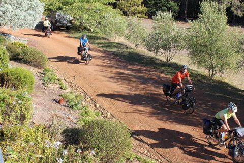 Blue House Bed And Breakfast - Accommodation ACT 2