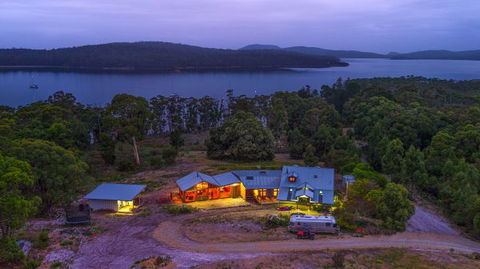 Bruny Island Lodge - Accommodation ACT 1
