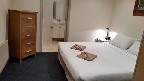 Cedarwood Apartments - Accommodation ACT 4