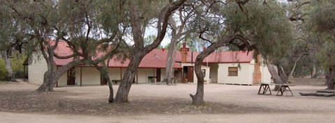 Chowilla Station Shearer's Quarters Accommodation - Accommodation ACT 0