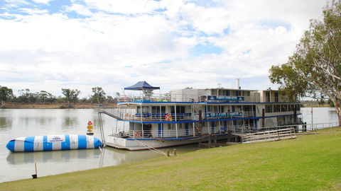 Murray River Queen Backpackers - Accommodation ACT 0