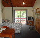 The Old Oak Bed and Breakfast - The Shearing Shed - Accommodation ACT