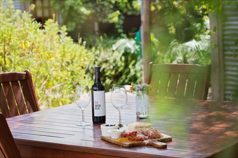 Red Poles Bed And Breakfast - Accommodation ACT 3