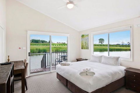 The Lakehouse At 201 - Accommodation ACT 0