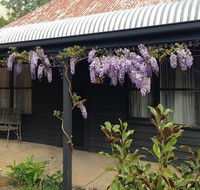 The Gold House - Accommodation ACT