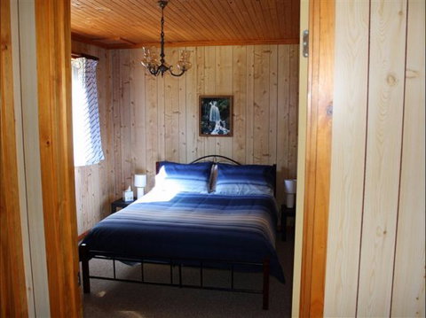 Toshas Place - Accommodation ACT 2