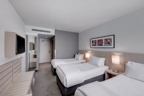Travelodge Hotel Melbourne Docklands - Accommodation ACT 2