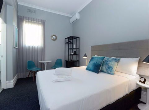 Alison Lodge - Accommodation ACT 6