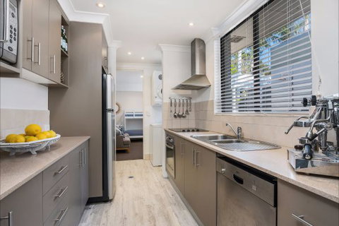 Banjo's On Paterson - Accommodation ACT 3