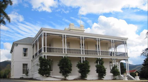 Claremont House - Accommodation ACT 4