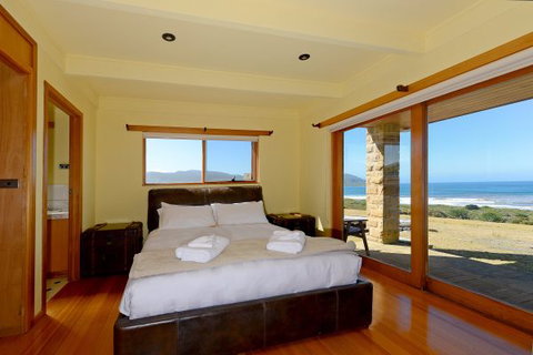 Cloudy Bay Villa - Accommodation ACT 4