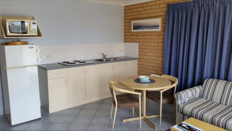 Dolphins Of Mollymook Motel - Accommodation ACT 2