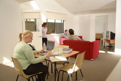 FedUni Living - Accommodation ACT 4