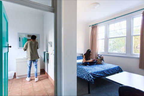 Hobart Central YHA - Accommodation ACT 3