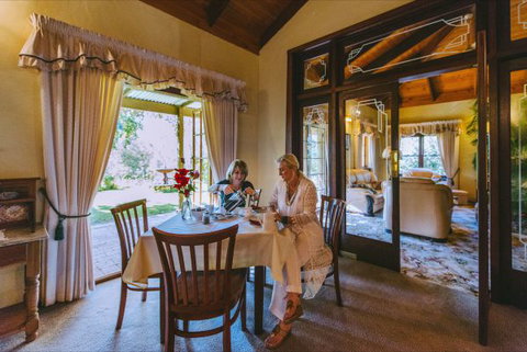 Holberry House - Accommodation ACT 3