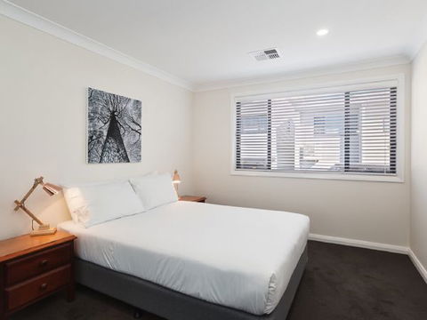 Lambton Road - Accommodation ACT 1