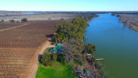 Mundic Waterfront Cottages - Accommodation ACT 10