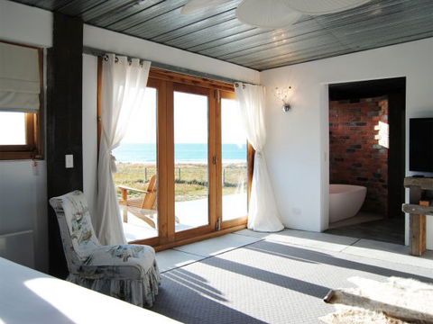 Malibu On The Beach - Accommodation ACT 4