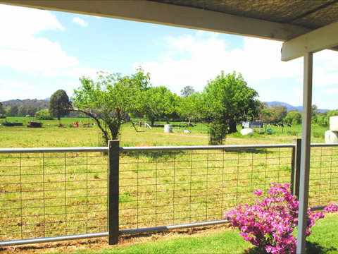 Orange Tree Cottage - Accommodation ACT 8