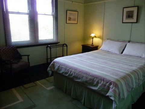 Prater's Cottage - Accommodation ACT 1
