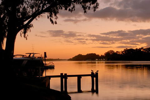 Riverview Rise Retreats - Accommodation ACT 7