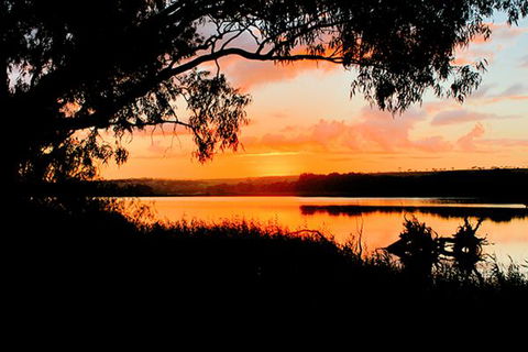 Riverview Rise Retreats - Accommodation ACT 8