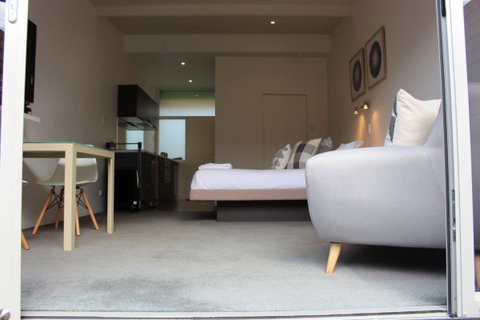 Sandy Bay Studio Apartment - Accommodation ACT 3