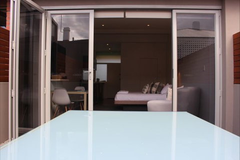 Sandy Bay Studio Apartment - Accommodation ACT 4