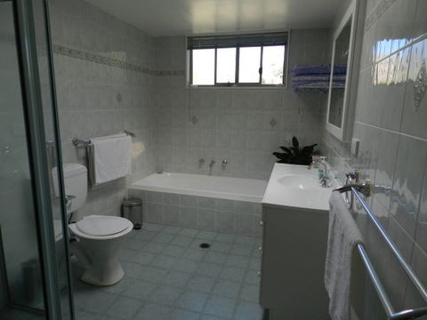 Tarrabandra Fishing Retreat - Accommodation ACT 4