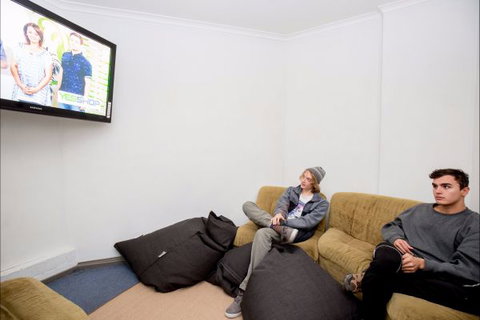 The Nook Backpackers - Accommodation ACT 4