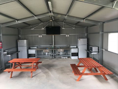 Waikerie Holiday Park - Accommodation ACT 2