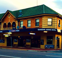 Queens Arms Hotel - Accommodation ACT