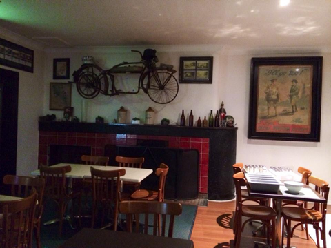 Queens Arms Hotel - Accommodation ACT 3