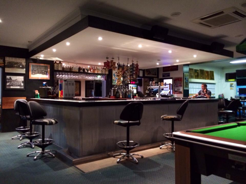 Queens Arms Hotel - Accommodation ACT 4